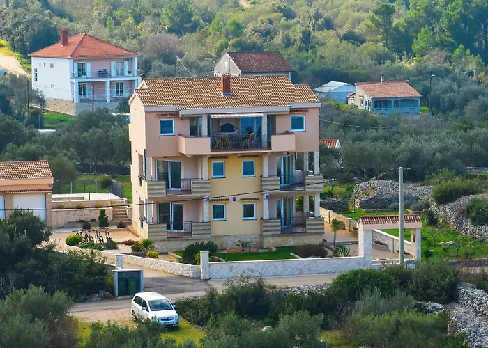 Sipina 3 * Kukljica